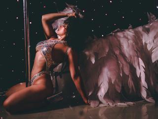 IvannaAndFriend - Live sex cam - 28095668