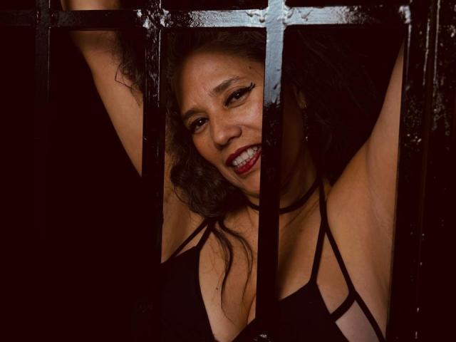 CuteMatureSassy - Live sexe cam - 28102763