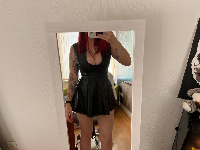 Innysik - Live sex cam - 28103510