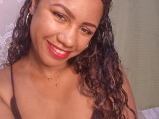 LayahCoquine - Live sex cam - 28104143