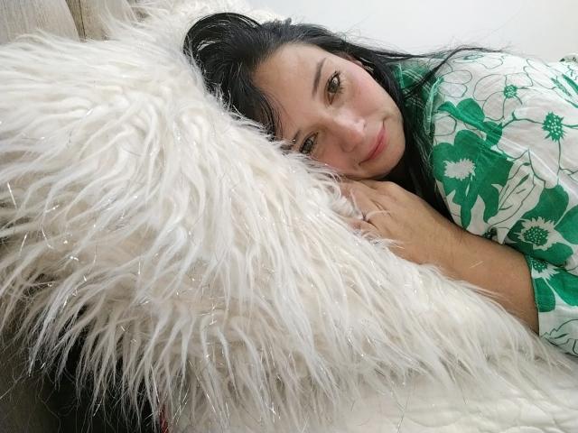 Alaishka - Live sex cam - 28105199