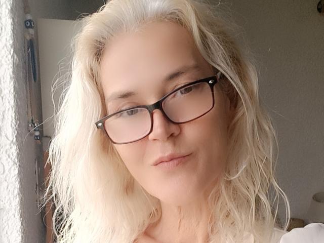 JuliaBlondAngel - Live sex cam - 28108517