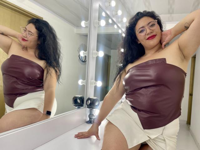 ErikaFox - Sexe cam en vivo - 28111724