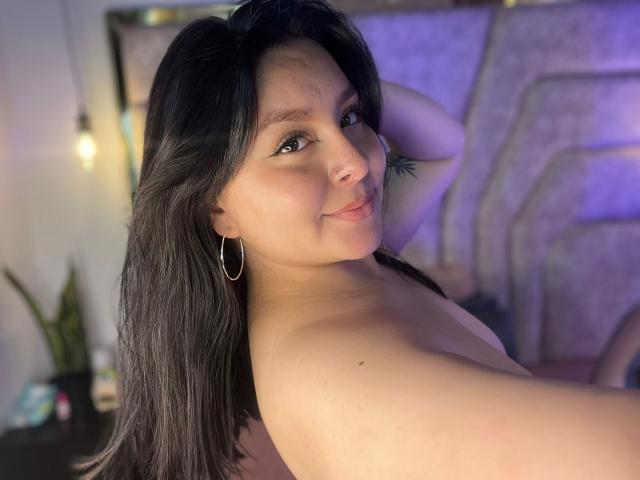 EmaJames - Live sex cam - 28113371