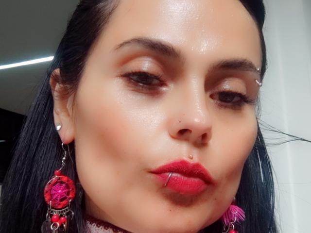 CharlotteCrofort - Live Sex Cam - 28117055