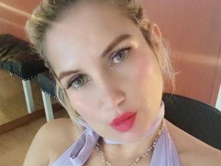 GiuliaAddams - Live Sex Cam - 28119602