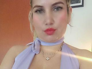 GiuliaAddams - Live Sex Cam - 28119605