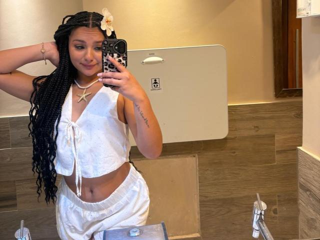 AlessiaFerry - Live sex cam - 28122821