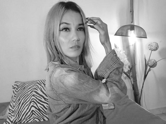 Veroo69 - Live porn &amp; sex cam - 28126637