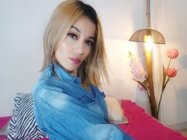 Veroo69 - Sexe cam en vivo - 28126640