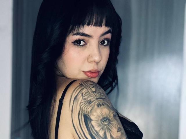 AlyssaVelascuria - Live sex cam - 28126853