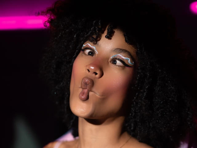 SharonFeretti - Live sex cam - 28127639