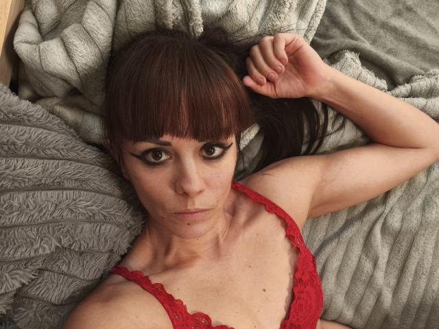 OrianaLaFrancaise - Sexe cam en vivo - 28130258