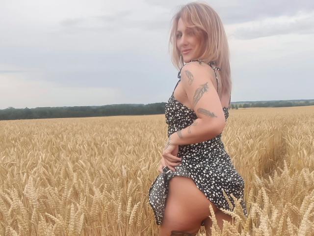 KylieFoxx-hot - Sexe cam en vivo - 28132604