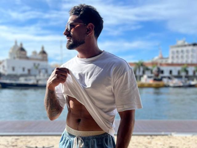 IvannaAndFriend - Live porn &amp; sex cam - 28133522