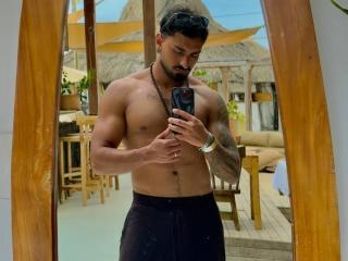 IvannaAndFriend - Live sex cam - 28133840