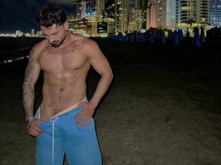 IvannaAndFriend - Live sex cam - 28133858