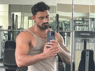 IvannaAndFriend - Live sex cam - 28133861