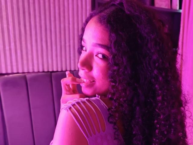 BettyBrunette69 - Live porn &amp; sex cam - 28134485