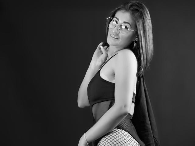 SharissWillian - Live sex cam - 28136966