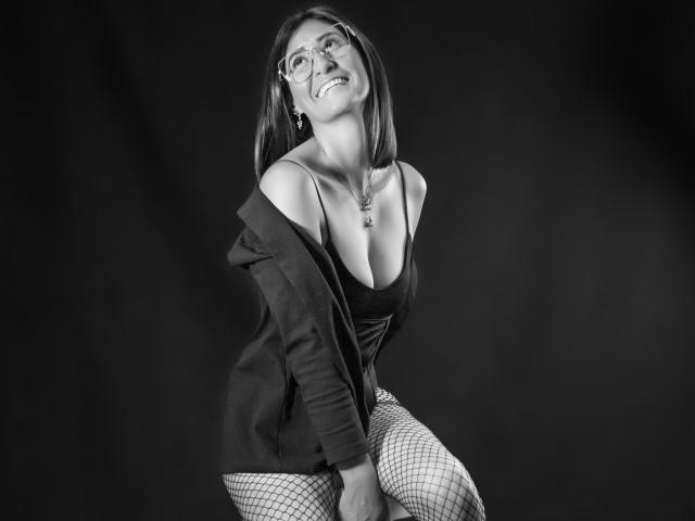 SharissWillian - Live Sex Cam - 28137008