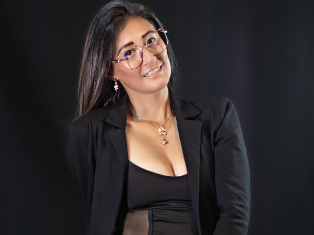 SharissWillian - Live sex cam - 28137050