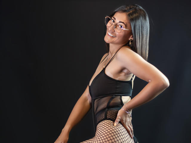 SharissWillian - Live sex cam - 28137122