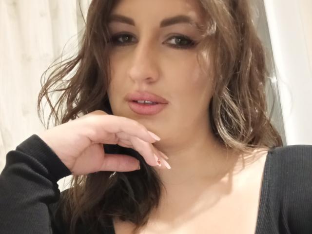 Stelli - Live sex cam - 28137440