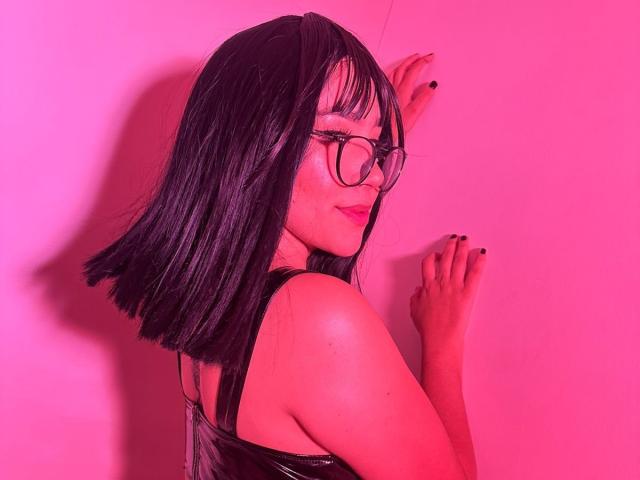 CelesteRusso - Live sex cam - 28137704