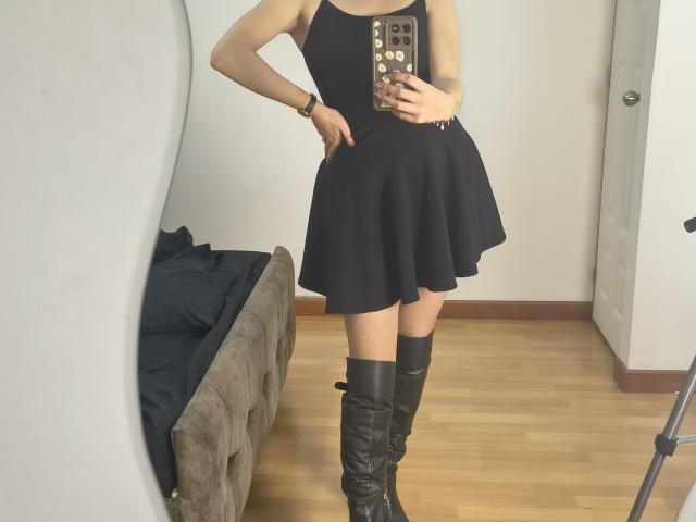 ElizaCanterville - Live sexe cam - 28138607