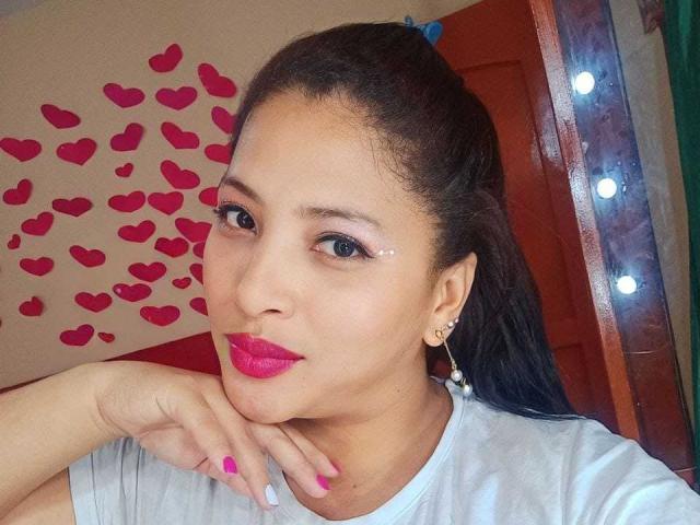 RoxaneMilf - Live Sex Cam - 28146455