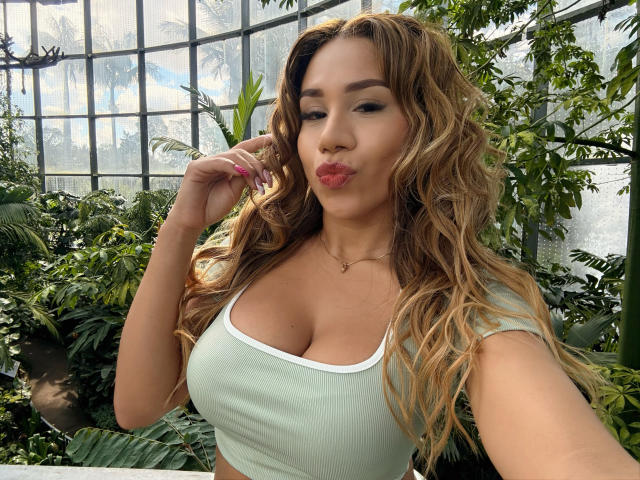 LunaMiranda - Live sex cam - 28150679