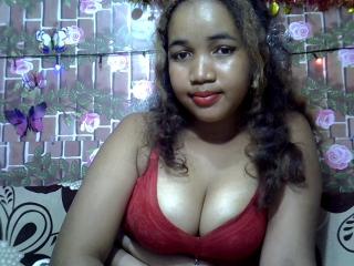 SexyLaurah - Live Sex Cam - 28150820