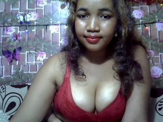 SexyLaurah - Live porn &amp; sex cam - 28150826