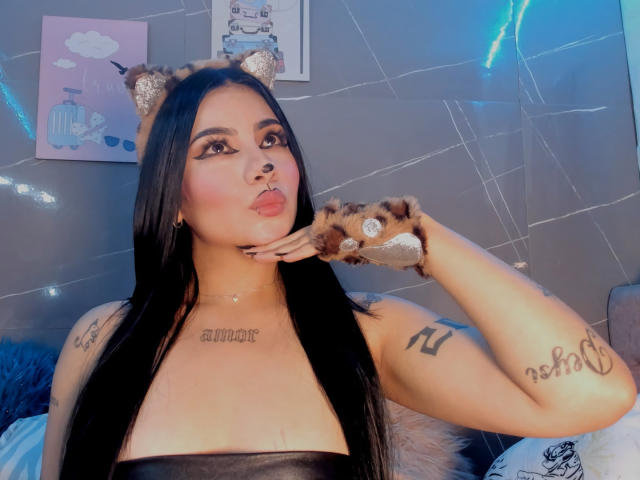 NatallieBlue - Live sexe cam - 28155716