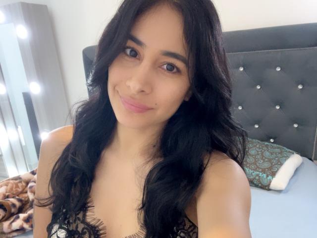 LyraRaven - Live Sex Cam - 28156424