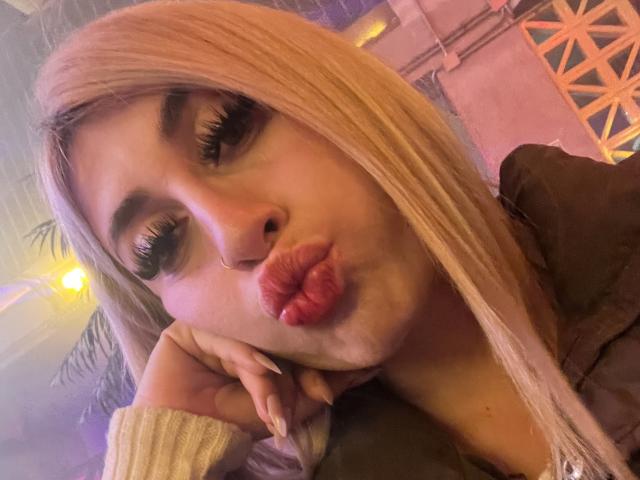SammyViolet - Live porn &amp; sex cam - 28158791