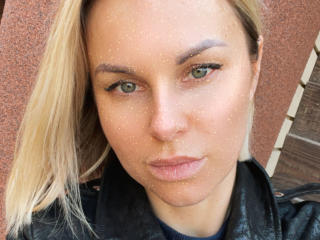 BelleLisaG - Live porn &amp; sex cam - 28160075