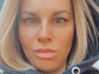 BelleLisaG - Sexe cam en vivo - 28160108