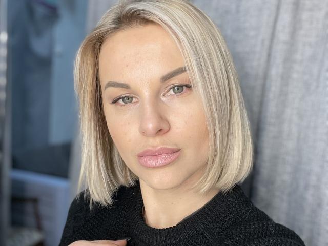 BelleLisaG - Live porn &amp; sex cam - 28160117