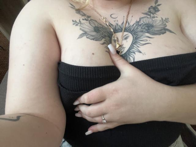 DiLaria - Live porn &amp; sex cam - 28161371