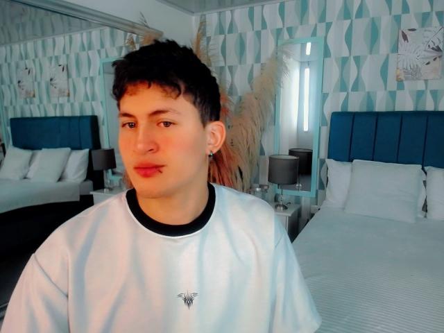 AxelSavage - Live sex cam - 28162199
