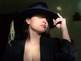 ValeriLeon - Live Sex Cam - 28165040