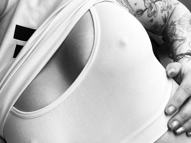 SujannaVarma - Live porn &amp; sex cam - 28169459