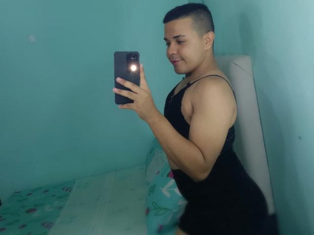 EmilyJedet - Live sexe cam - 28170311