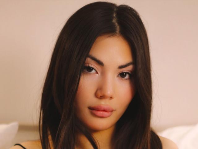 MonicaLuxe - Live sex cam - 28170908