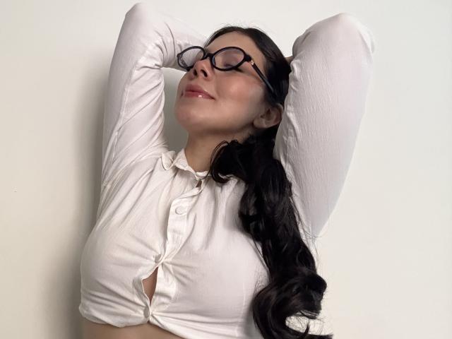 KhatySaenz - Live porn &amp; sex cam - 28173140