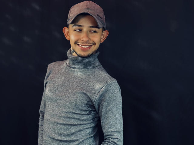 AlecAndrews - Live sex cam - 28178273