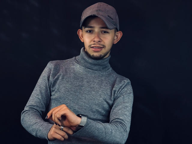 AlecAndrews - Live sex cam - 28178285