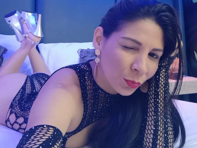 EliseBell - Live sexe cam - 28179101